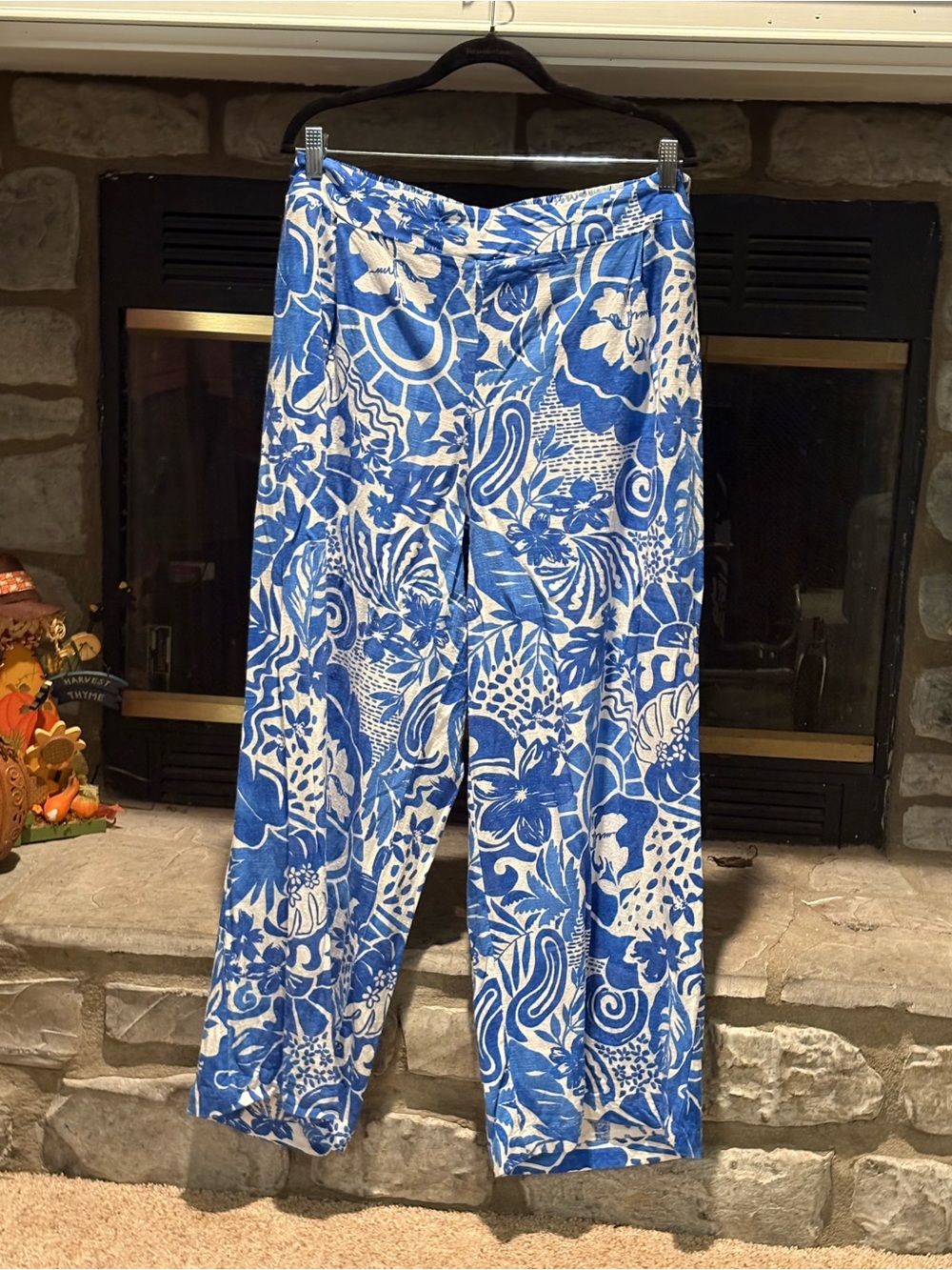 AB Studio Blue & White Floral-Print Wide Leg Pants